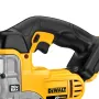 Sierra Caladora 20V Dewalt DCS331B Herramienta inalambrica sin bateria - en uso