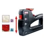 Engrapadora Manual (Corchetera) Novus J-17 Profesional para Corchetes, Grapas Planas y Clavos Herramientas manuales - en uso