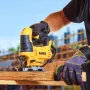 Sierra Caladora dewalt 650W DWE300 - en uso