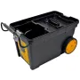 Caja de Herramientas con Ruedas Stanley STST33027 - en uso