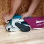 Lijadora de Banda Makita 9902 3” x 21” (76 x 533 mm) 1.010 W - vista detalle